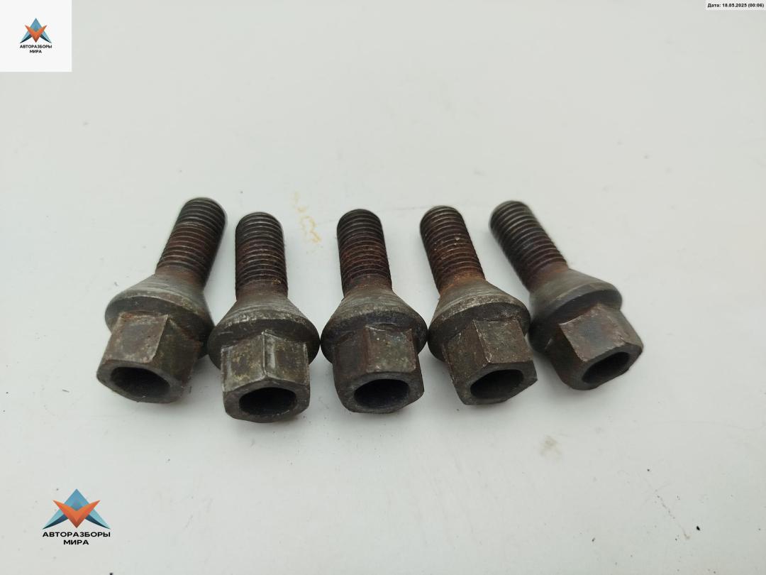 болт колесный BMW 5 серия E39 1999, 3.0 л., дизель, АКПП, серый, универсал, 6781150 - фото №1