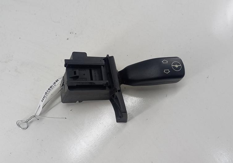переключатель подрулевой BMW X5 E53 2003, 3.0 л., бензин, АКПП, синий, внедорожник 5 дв., 8373901
