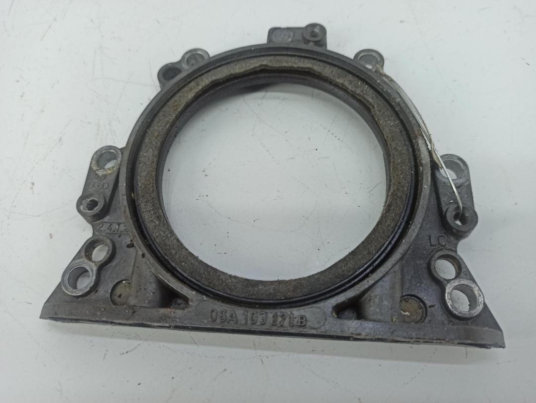 крышка двигателя задняя Audi A6 C5 2001, 1.8 л., Ti, бензин, МКПП, синий, универсал, 06A103171B