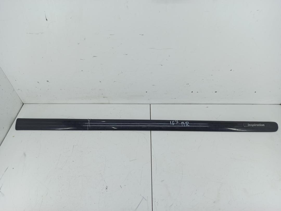 молдинг двери передней правой Mercedes-Benz M-Class ML W163 2002, 4.0 л., дизель, АКПП, чёрный, внедорожник 5 дв., 1636900262