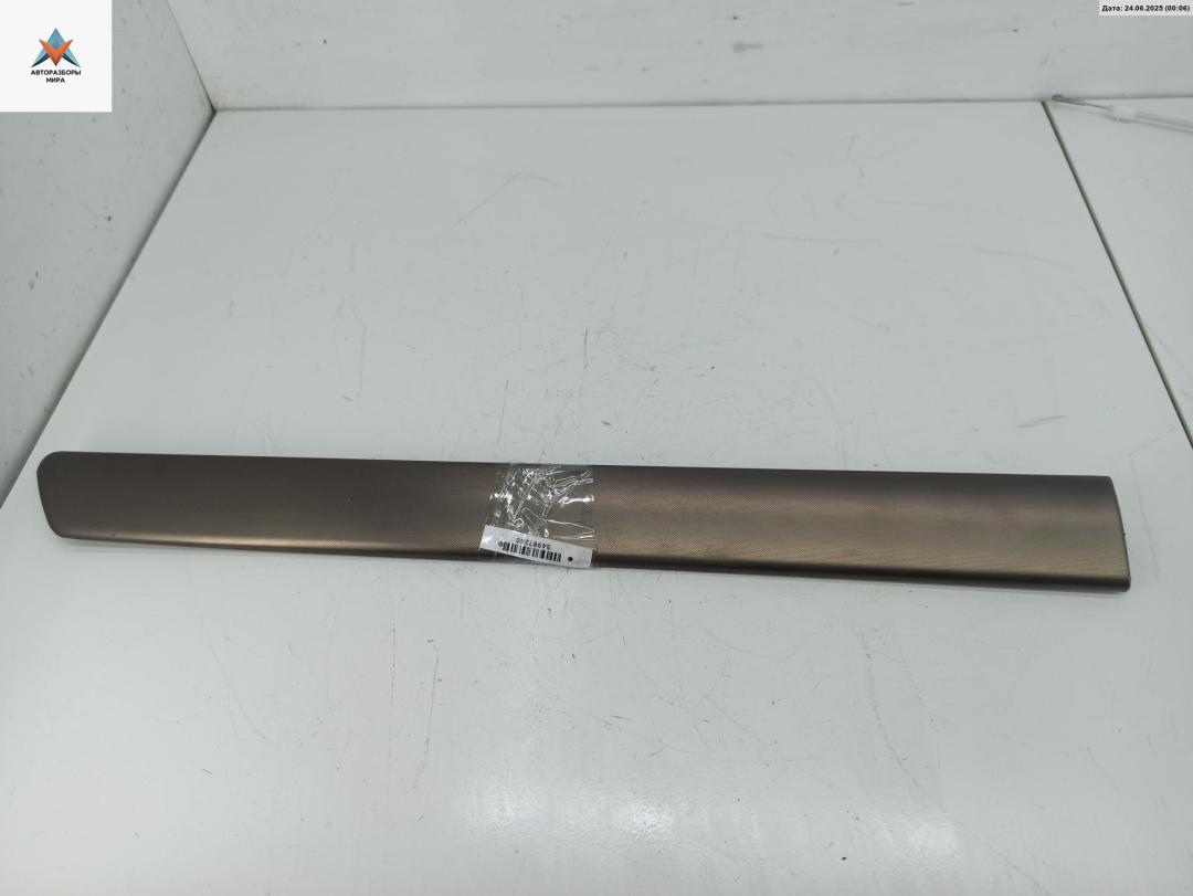 накладка декоративная Audi A6 4B/C5 1998, 1.8 л., Ti, бензин, МКПП, синий, универсал, 4B0867419 - фото №1