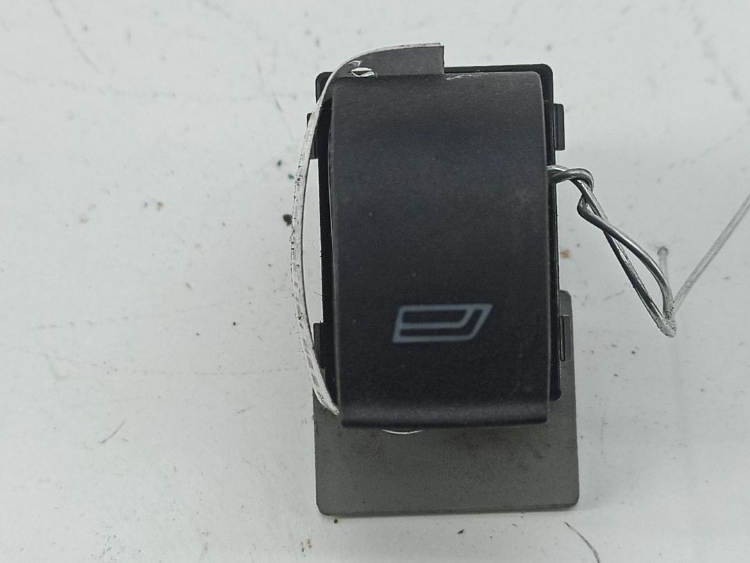 кнопка стеклоподъемника заднего правого Audi A6 C5 1998, 1.8 л., Ti, бензин, МКПП, синий, универсал, 4B0959855