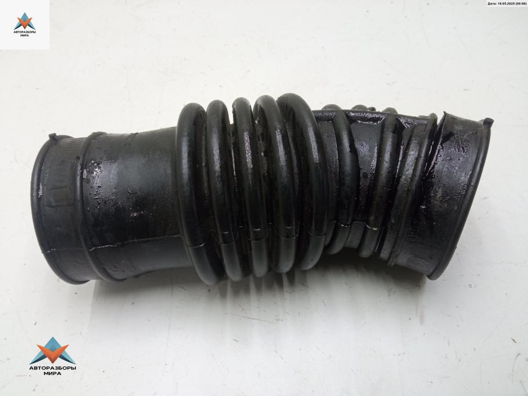 патрубок турбины Nissan Almera Tino V10 2000, 2.2 л., дизель - фото №1