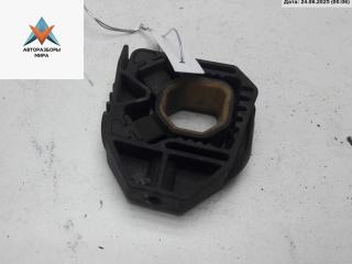 кронштейн радиатора Volkswagen Caddy 3 поколение 2005, 2.0 л., дизель, МКПП, белый, фургон, 1Z0121367