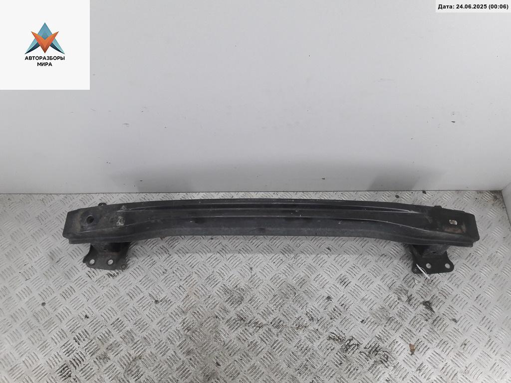 усилитель бампера переднего Volkswagen Caddy 3 поколение 2005, 2.0 л., дизель, МКПП, белый, фургон - фото №1