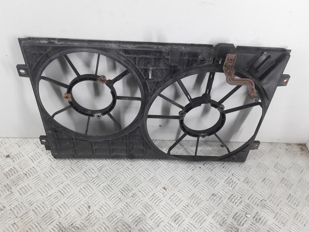 диффузор вентилятора Volkswagen Passat B6 2006, 2.0 л., бензин, МКПП, серый, универсал, 1K0121207T