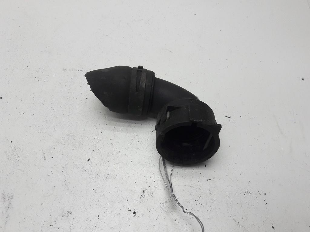 фланец (тройник) системы охлаждения Volkswagen Passat B6 2006, 2.0 л., бензин, АКПП, чёрный, универсал, 1K0122291BF - фото №1