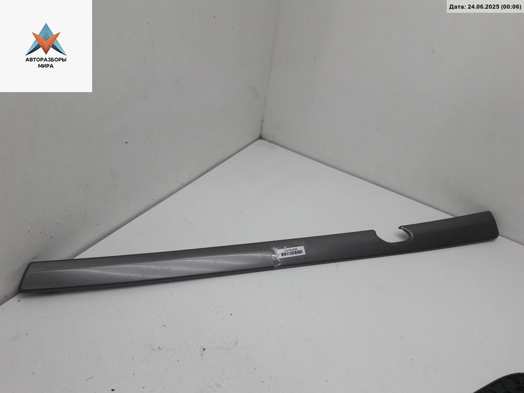 накладка декоративная Skoda Octavia mk2 (A5 1Z) 2008, 1.9 л., дизель, МКПП, чёрный, хетчбэк 5 дв., 1Z0867440B - фото №1