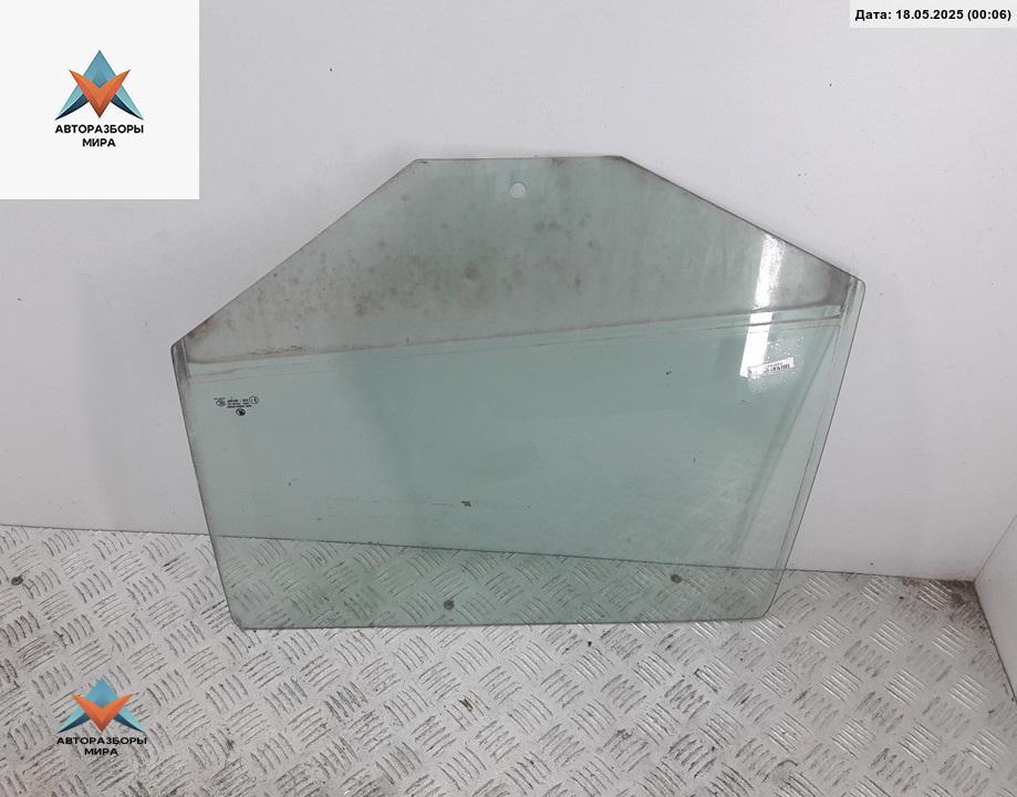 стекло двери задней левой Skoda Fabia 2 поколение (5J) 2007, 1.2 л., бензин, МКПП, красный, хетчбэк 5 дв. - фото №1