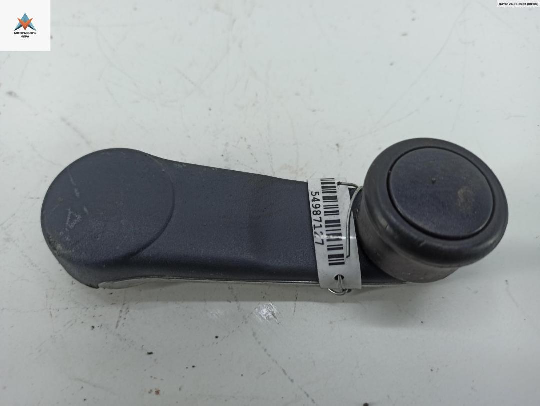 ручка стеклоподъемника Audi 80 8A/B3 1990, 2.0 л., бензин, МКПП, серый, седан, 443837581 - фото №1