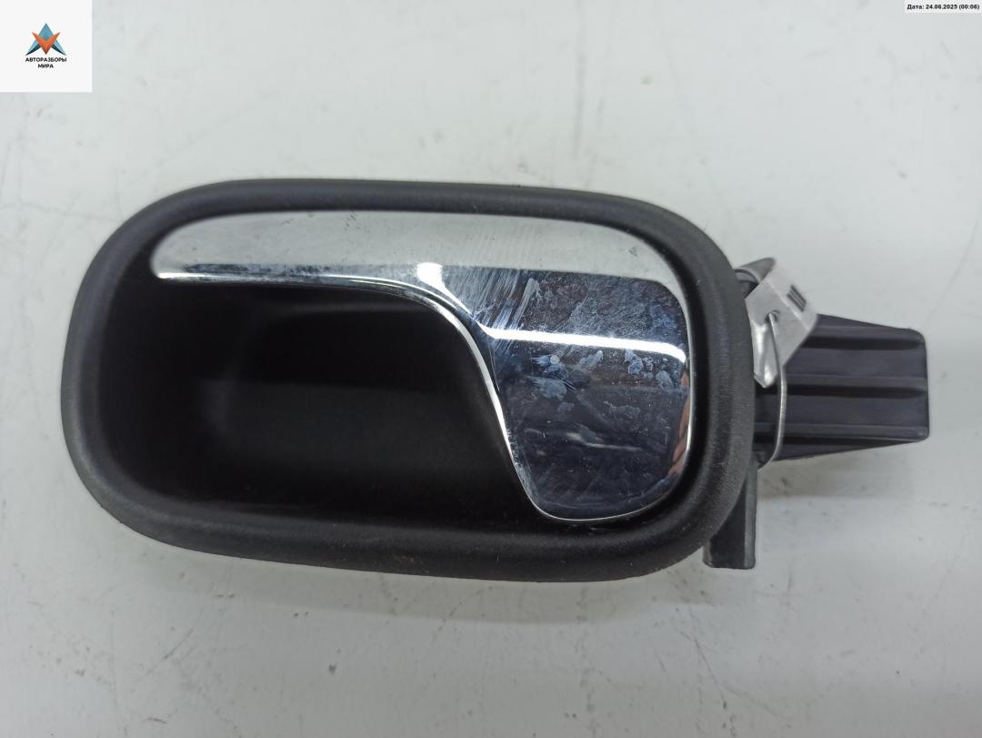 ручка внутренняя задняя левая Audi A4 B5 1996, 1.6 л., бензин, АКПП, серый, седан, 8D0839019 - фото №1