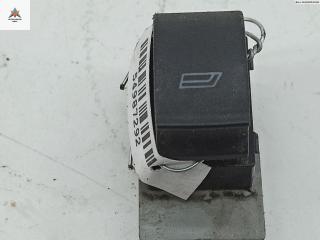 кнопка стеклоподъемника заднего правого Audi A6 4B/C5 1998, 2.4 л., бензин, МКПП, синий, универсал, 4B0959855