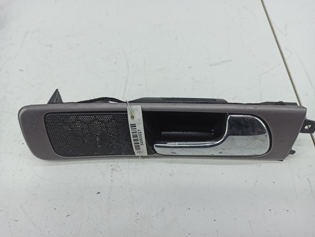 ручка внутренняя задняя правая Audi A6 4B/C5 1999, 1.8 л., Ti, бензин, МКПП, серый, седан, 4B0839020 - фото №1