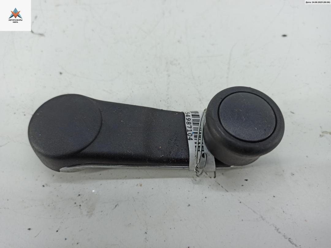 ручка стеклоподъемника Audi 80 8A/B3 1990, 1.8 л., бензин, МКПП, красный, седан, 443837581 - фото №1