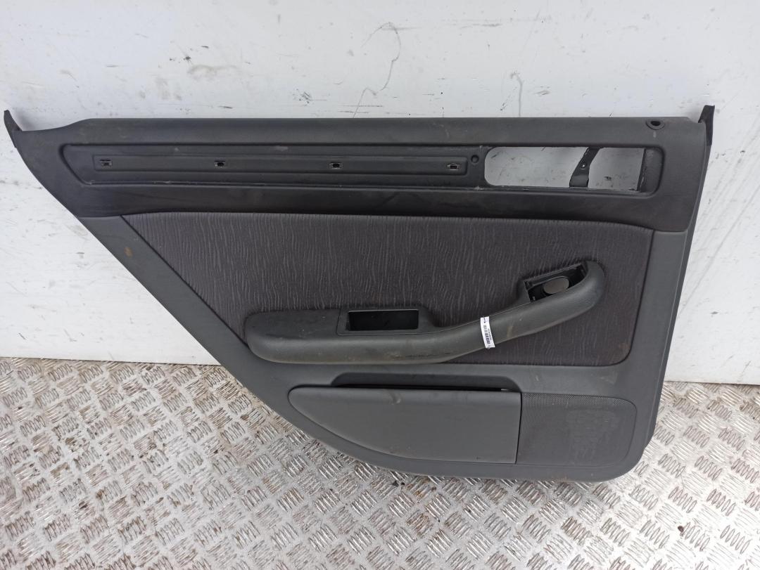 обшивка двери задняя левая Audi A6 C5 1997, 1.8 л., Ti, бензин, МКПП, серый, седан, 4B0867305