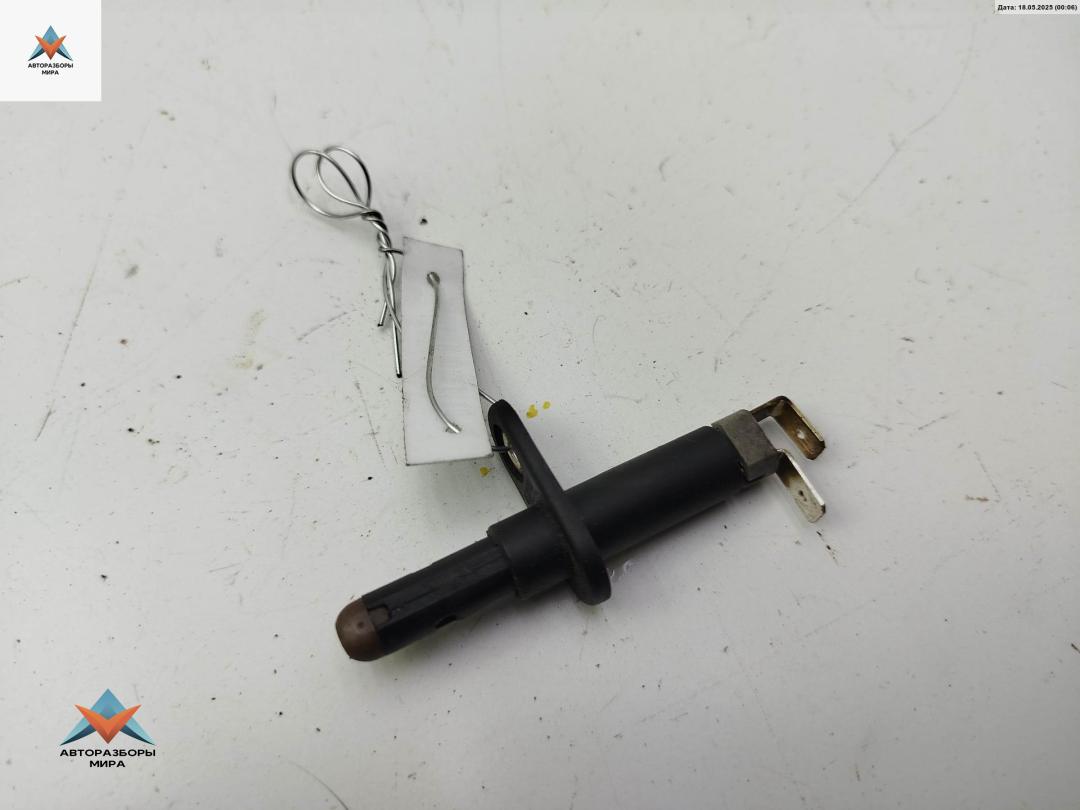 выключатель концевой (концевик) Opel Zafira 1 поколение (A) 2001, 1.8 л., бензин, МКПП, серый, минивэн, 24424049 - фото №1