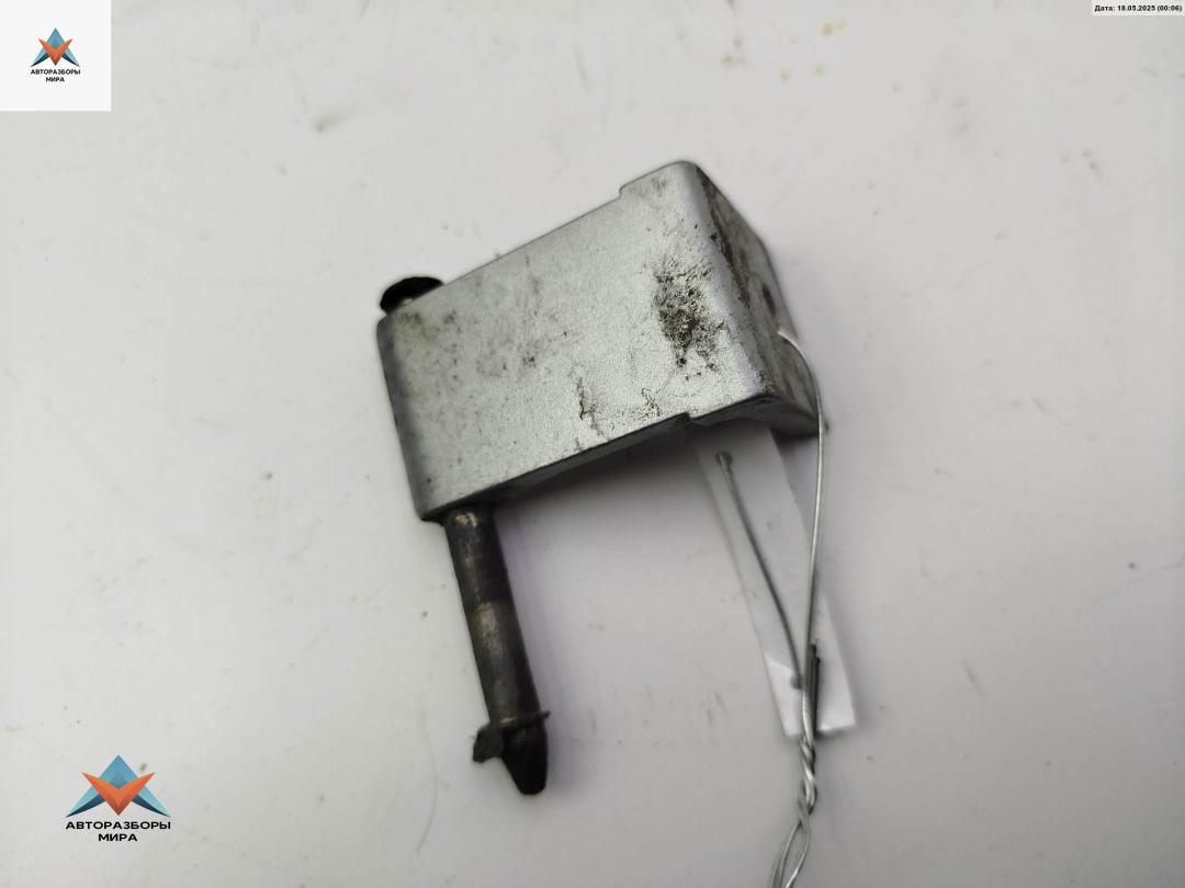 петля крышки багажника Opel Zafira 1 поколение (A) 2001, серый, минивэн, 90559255 - фото №1