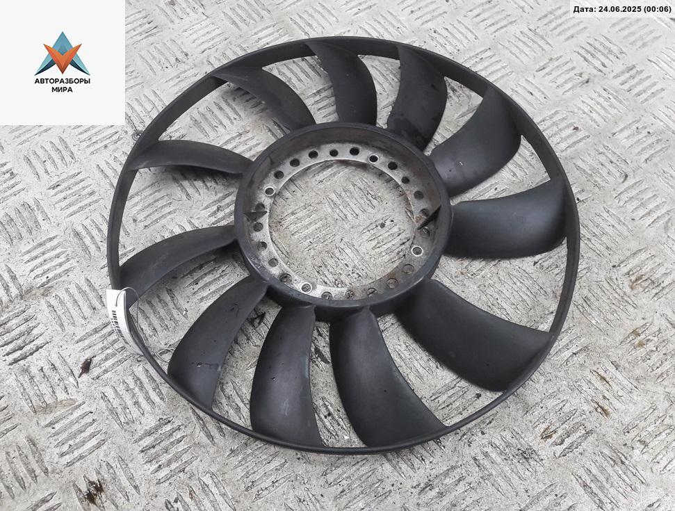 крыльчатка вентилятора (лопасти) Volkswagen Passat B5 1999, 1.8 л., бензин, МКПП, синий, универсал - фото №1