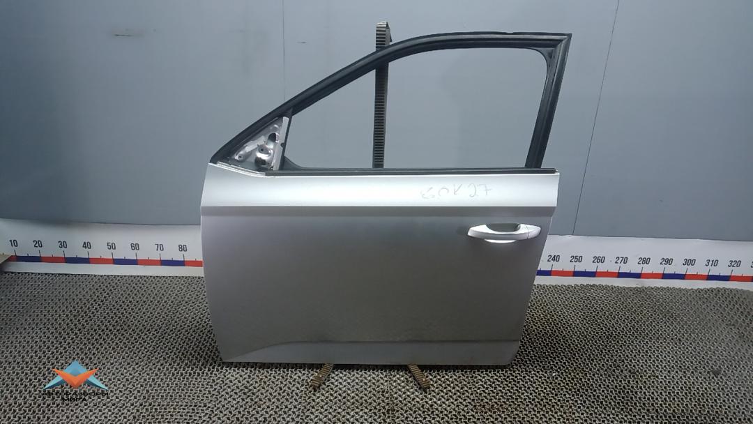 дверь передняя левая Skoda Fabia 3 поколение (NJ) 2015, 1.4 л., дизель, МКПП, хетчбэк 5 дв., 6V0831055A - фото №1