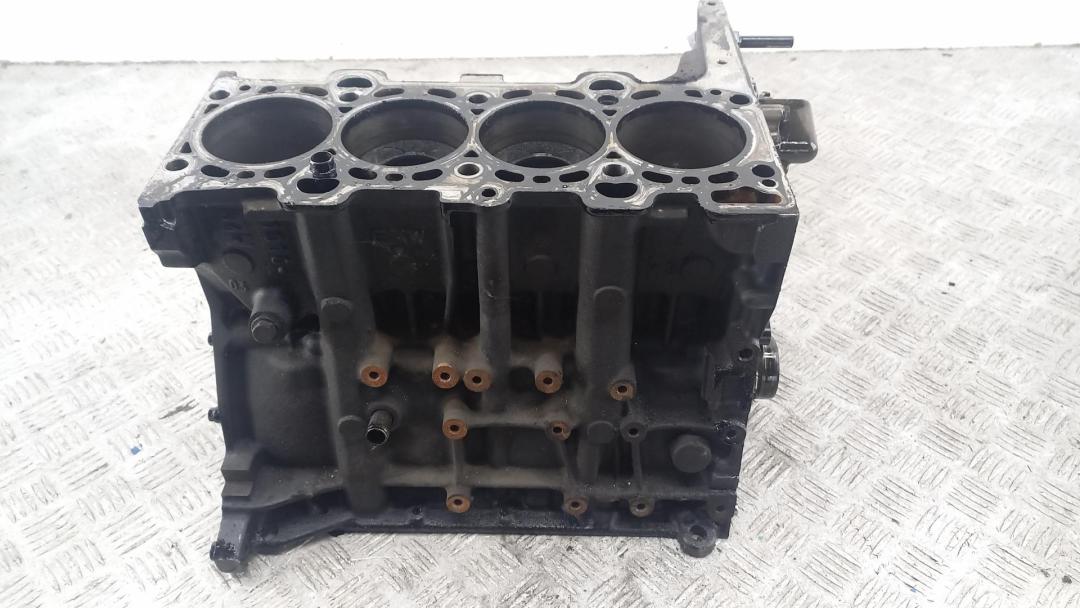 блок цилиндров BMW 3 E46 2003, 2.0 л., дизель, МКПП, 7786664