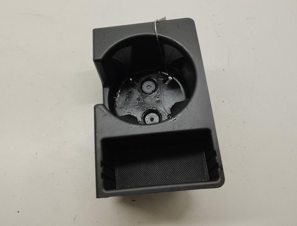 подстаканник Audi A6 C6 2004, 3.2 л., бензин, АКПП, чёрный, седан, 4F1862534B