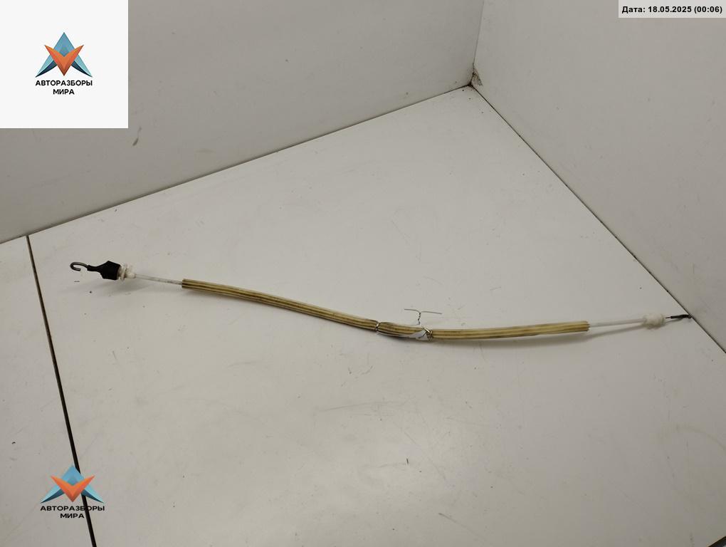 трос двери Audi A4 B5 1995, 1.6 л., бензин, МКПП, красный, седан - фото №1