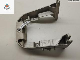 кронштейн (крепление) Audi A6 4F/C6 2004, 3.2 л., бензин, АКПП, чёрный, седан, 4F0864283