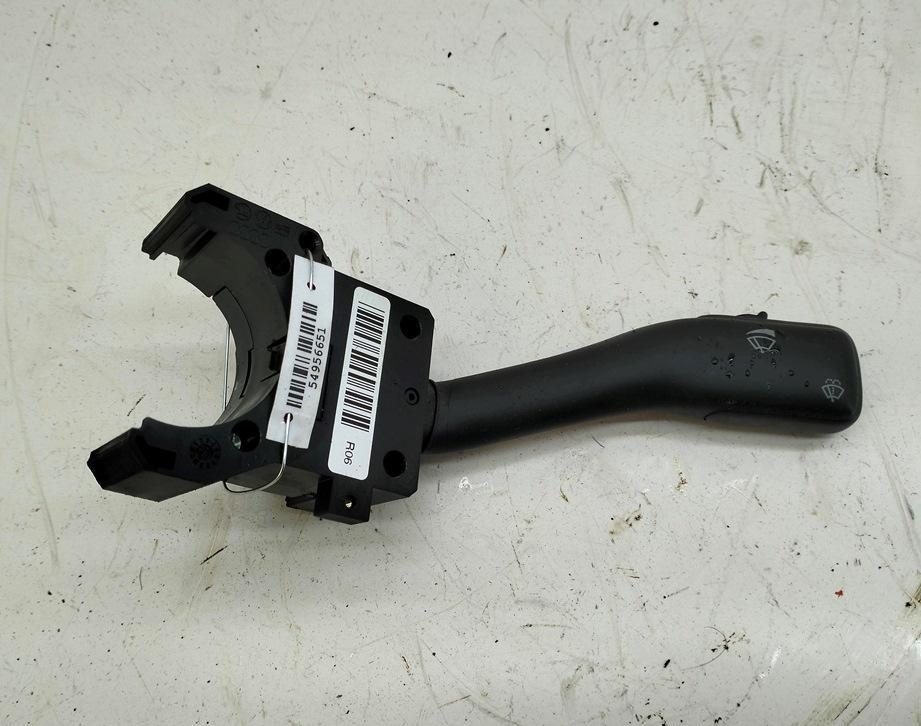 переключатель дворников Volkswagen Passat B5+ (GP) 2001, 1.6 л., бензин, МКПП, синий, седан, 4B0953503E