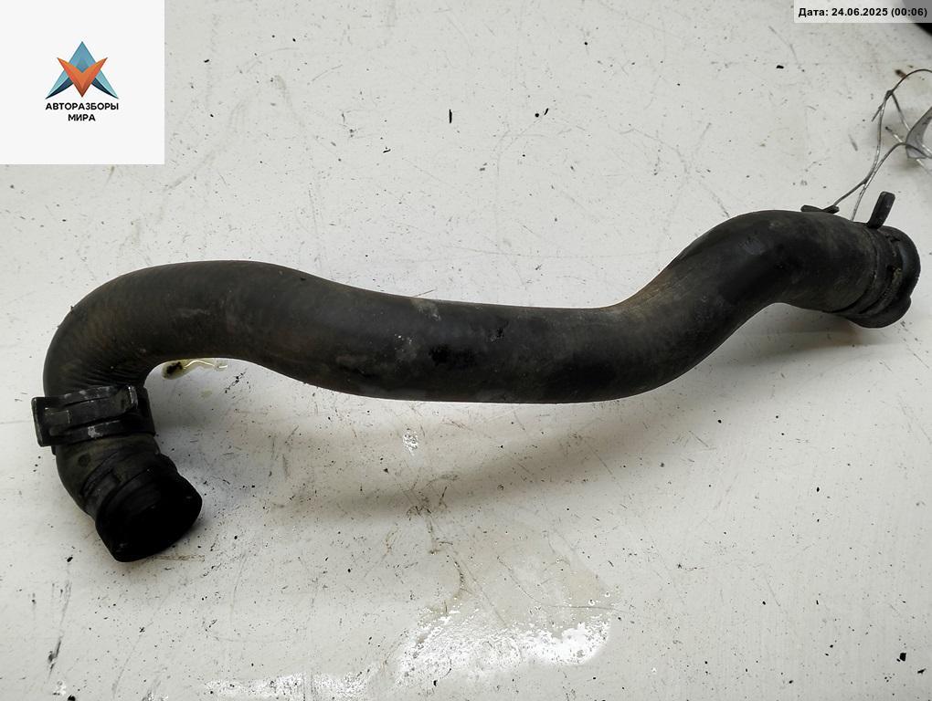 патрубок (трубопровод, шланг) Volkswagen Passat B5 1998, 1.6 л., бензин, МКПП, синий, универсал, 06B121058A - фото №1