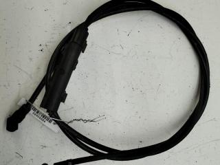 трос капота Volkswagen Passat B5 1998, 1.6 л., бензин, МКПП, синий, универсал, 3B1823531C