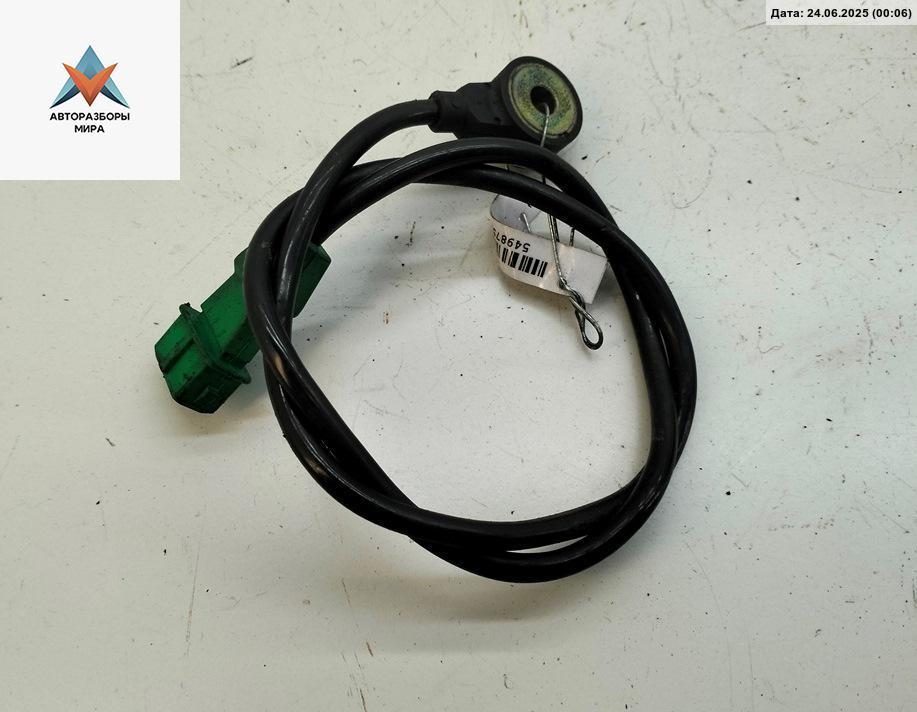 датчик детонации Volkswagen Passat B5 1998, 1.6 л., бензин, МКПП, синий, универсал, 054905377H - фото №1