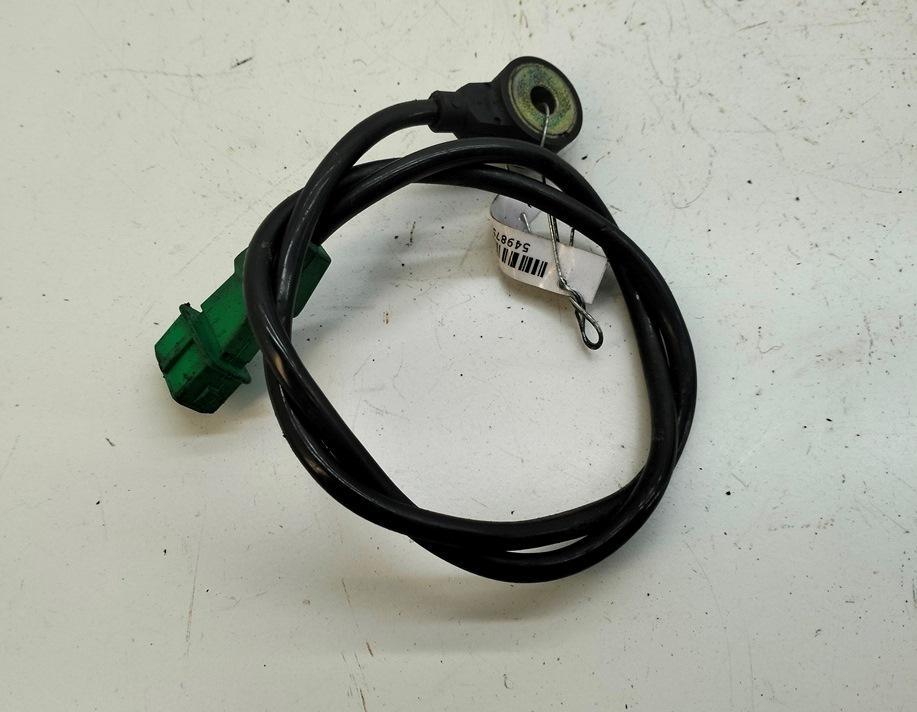 датчик детонации Volkswagen Passat B5 1998, 1.6 л., бензин, МКПП, синий, универсал, 054905377H