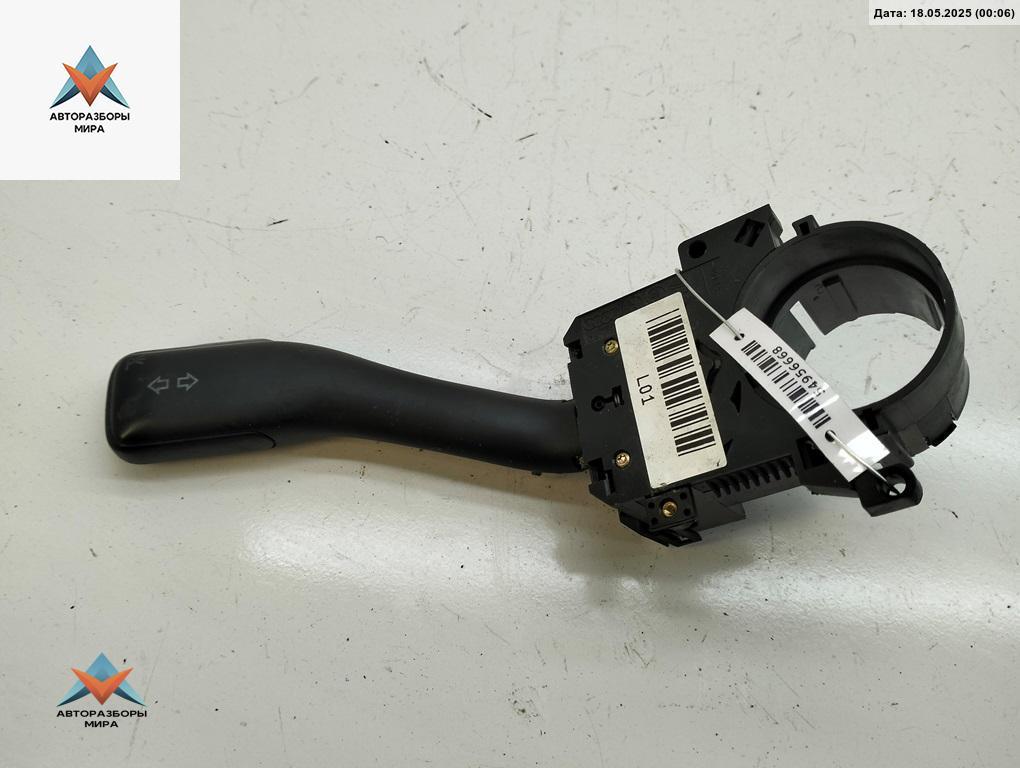 переключатель поворотов Volkswagen Passat B5 1998, 1.6 л., бензин, МКПП, синий, универсал, 8L0953513G - фото №1