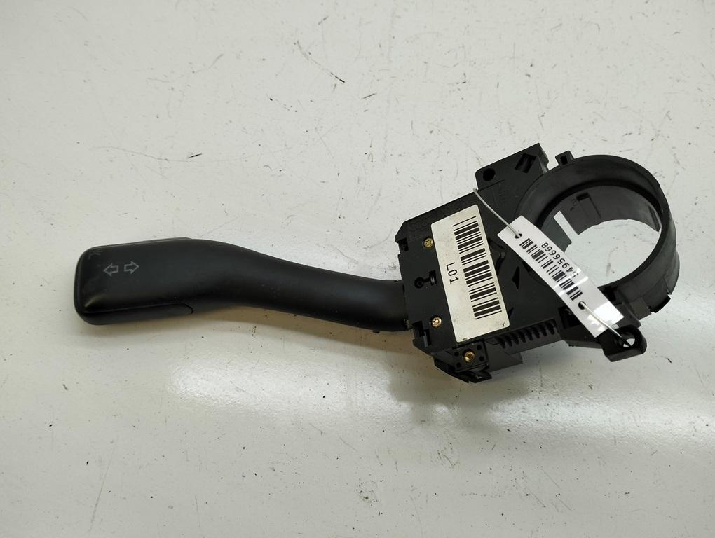 переключатель поворотов Volkswagen Passat B5 1998, 1.6 л., бензин, МКПП, синий, универсал, 8L0953513G