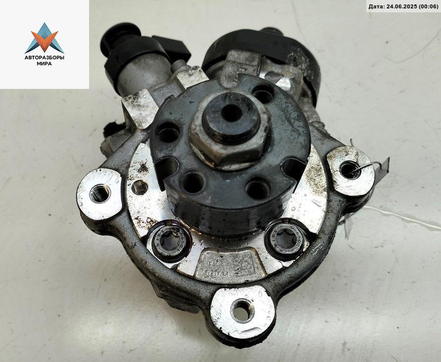 ТНВД Volkswagen Golf 6 поколение 2011, 2.0 л., дизель, МКПП, чёрный, универсал, 03L130755A - фото №1