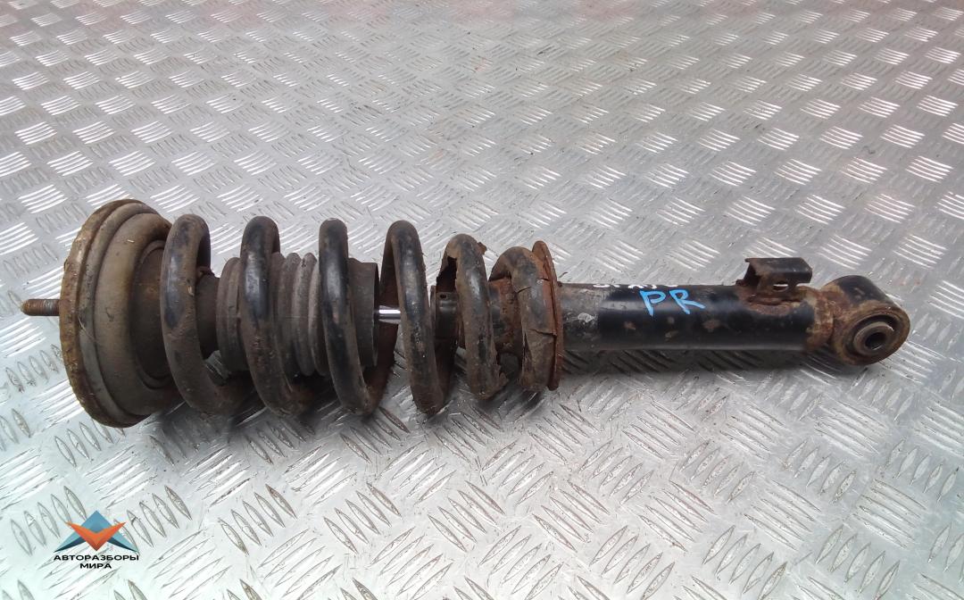 Стойка Mitsubishi L200 4 поколение 2010, 2.5 л., дизель, МКПП, пикап, MR992321, MR992336, MR992326 - фото №1