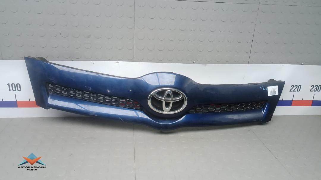 решетка радиатора Toyota COROLLA VERSO 2005, 2.0 л., дизель, МКПП, минивэн - фото №1