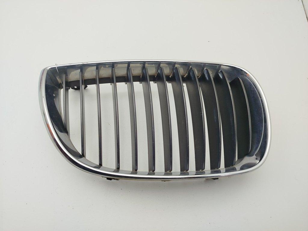 решетка радиатора BMW 1 E81/E87 2007, серый, хетчбэк 5 дв., 7077130