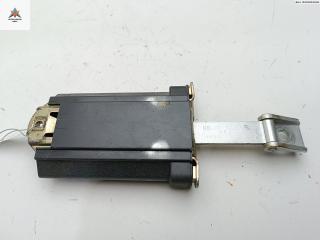 ограничитель открывания двери Mercedes-Benz E-Класс W210/S210 [рестайлинг] 2000, седан