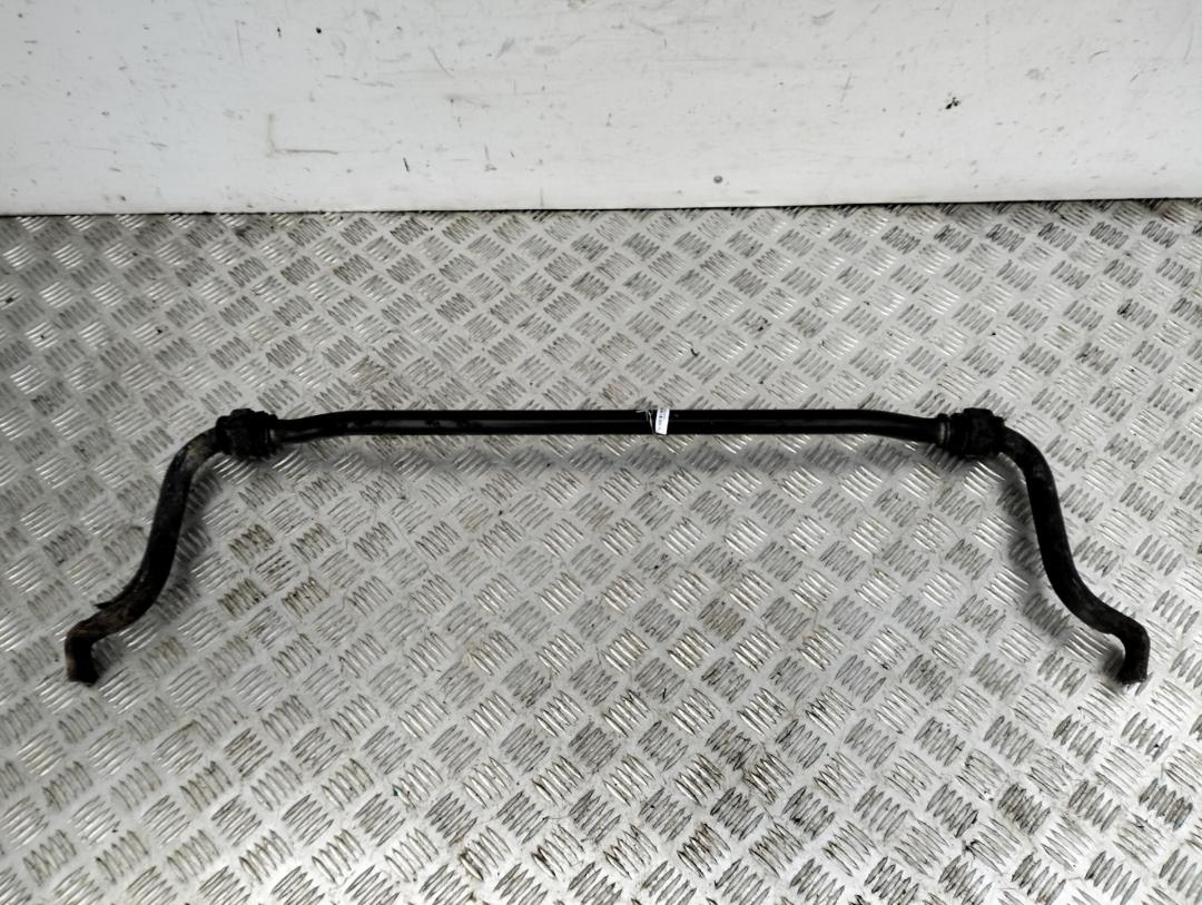 стабилизатор подвески передний Skoda Superb mk1 (B5) 2002, 1.8 л., бензин, МКПП, зелёный, седан