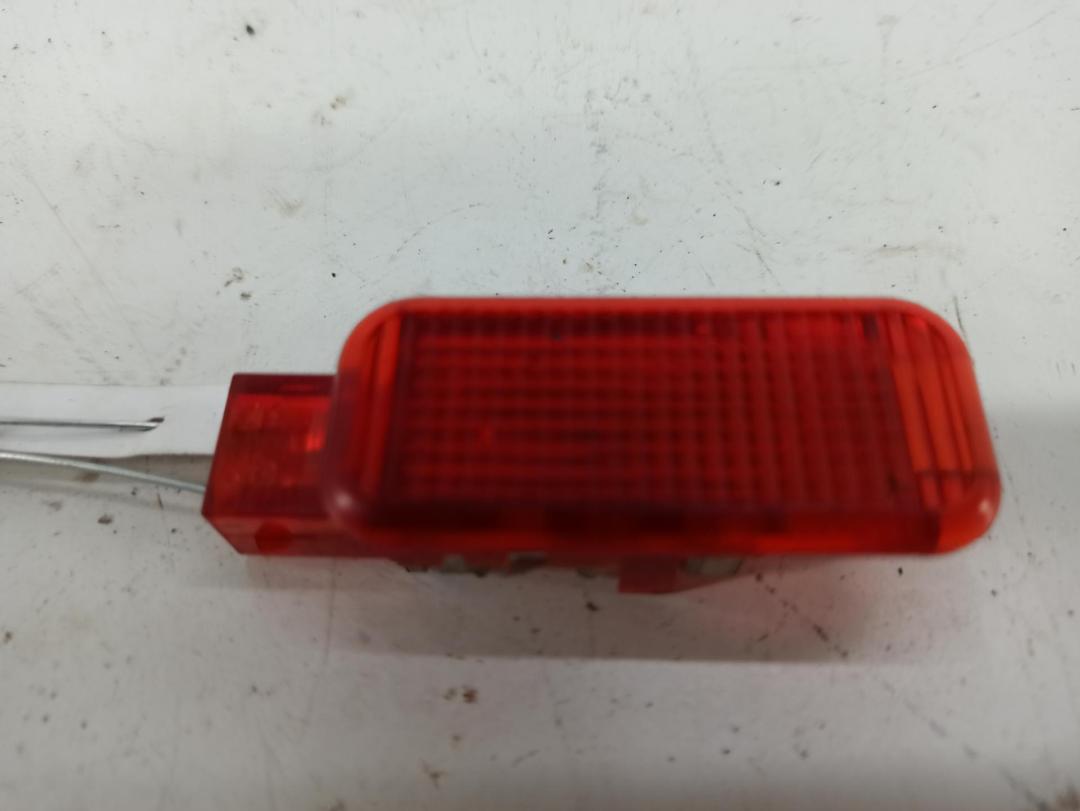 фонарь салона (плафон) Audi A4 B7 2005, 2.0 л., TFSI, бензин, АКПП, серый, универсал, 4B0947411