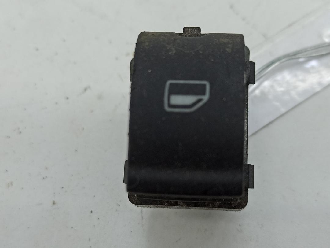 кнопка стеклоподъемника заднего левого Audi A4 B7 2005, 2.0 л., TFSI, бензин, АКПП, серый, универсал, 8E0959855