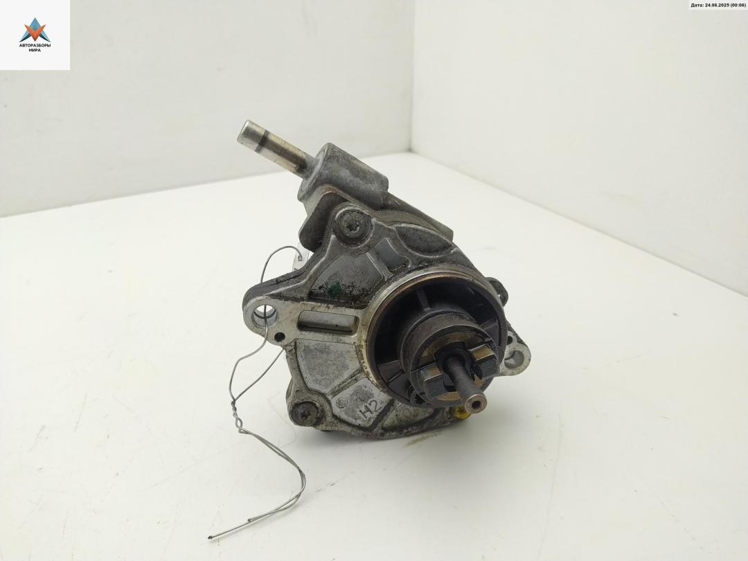 насос вакуумный Mercedes-Benz C-Класс W203/S203/CL203 2001, 2.0 л., бензин, АКПП, синий, универсал, 1112300065 - фото №1