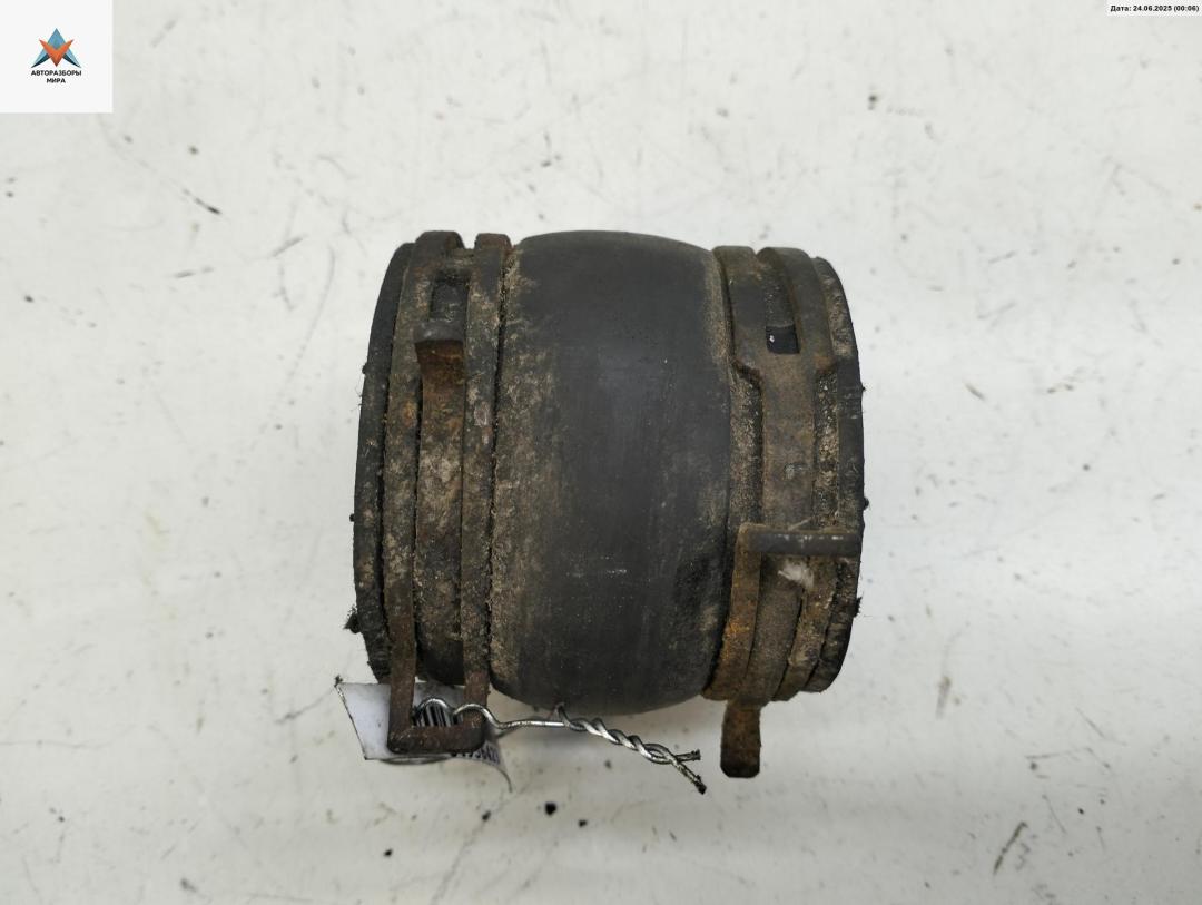 патрубок интеркулера Volkswagen Golf 4 поколение 2000, 1.9 л., дизель, МКПП, синий, универсал, 1J0145834A - фото №1