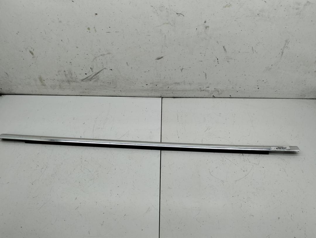 Молдинг стекла двери задней правой наружный Volkswagen Passat B6 2007, 2.0 л., дизель, МКПП, чёрный, универсал, 3C9839478B