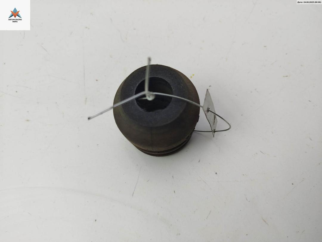 пыльник и отбойник амотртизатора Opel Astra G 1998, 1.6 л., бензин, МКПП, зелёный, хетчбэк 5 дв. - фото №1