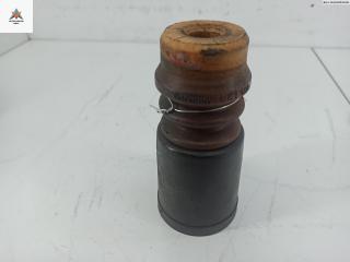 пыльник и отбойник амотртизатора Audi A4 B5 [рестайлинг] 2001, 1.6 л., бензин, МКПП, чёрный, универсал, 8D0412131F