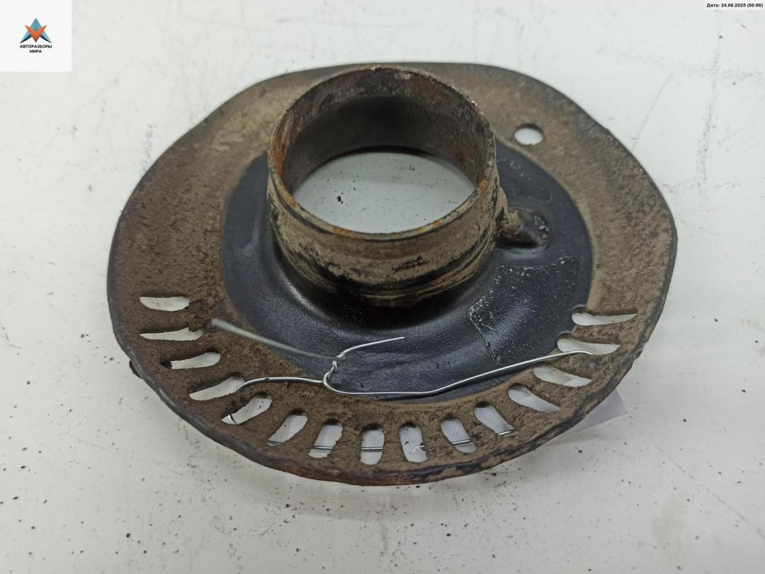 прочая запчасть Audi A4 B5 1997, 1.6 л., бензин, МКПП, чёрный, универсал, 8D0412103B - фото №1