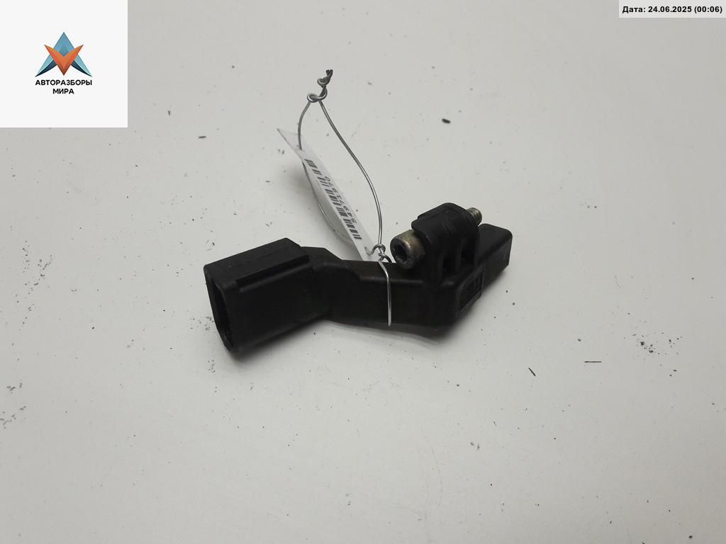 датчик коленвала Volkswagen Golf 5 поколение 2005, 1.4 л., бензин, МКПП, синий, хетчбэк 3 дв., 045906433A - фото №1