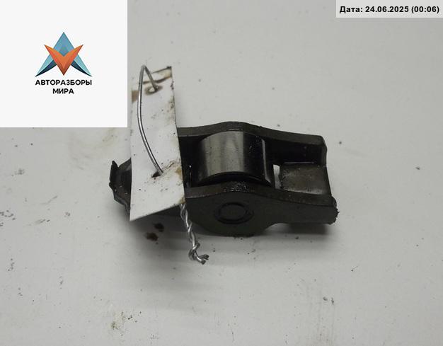 коромысло клапана (рокер) Volkswagen Golf 5 поколение 2005, 1.4 л., бензин, МКПП, синий, хетчбэк 3 дв., BCA - фото №1